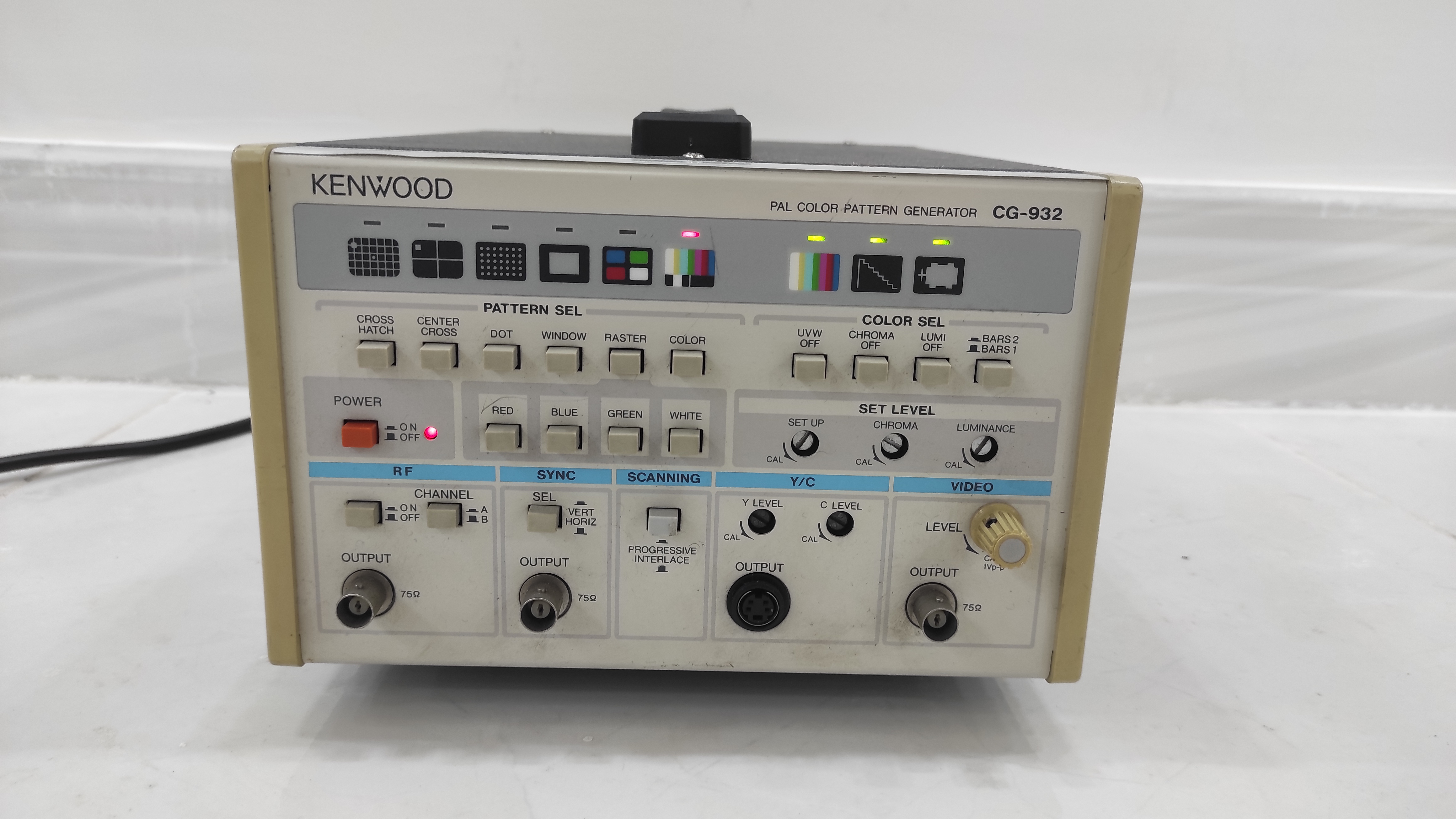 پترن ژنراتور کنوود Kenwood  مدل: CG-932 ساخت: ژاپن