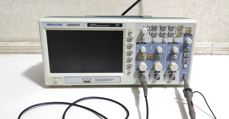 اسیلوسکوپ دیجیتال مگاتک سری اول باکیفیت مدل DSO 5070 ساخت تایوان پهنای باند 70 مگاهرتز نرخ نمونهبرداری 1GSa/s